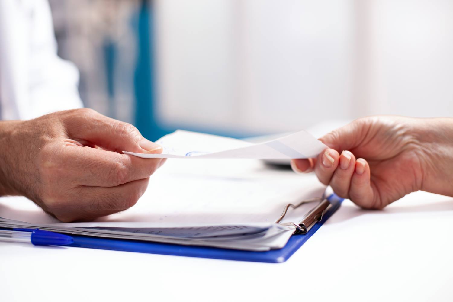 Patient receiving medical document